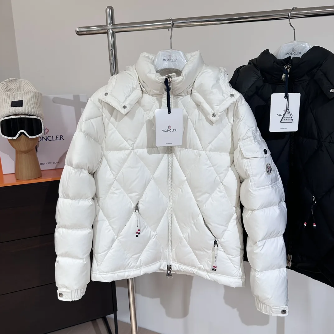 몽클레어 Averole 남성 숏 다운 재킷