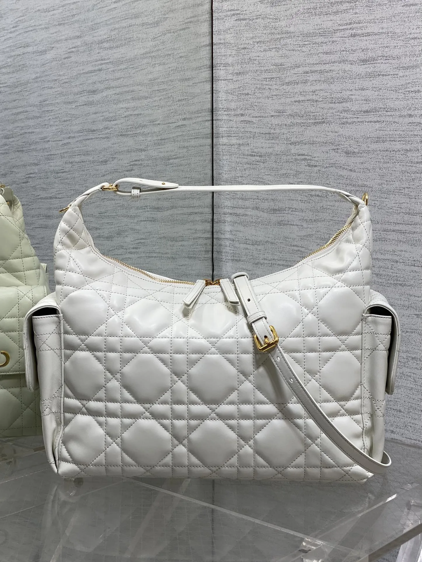 디올 D-Dream 라지 백  M6322UUV  33*20*11cm