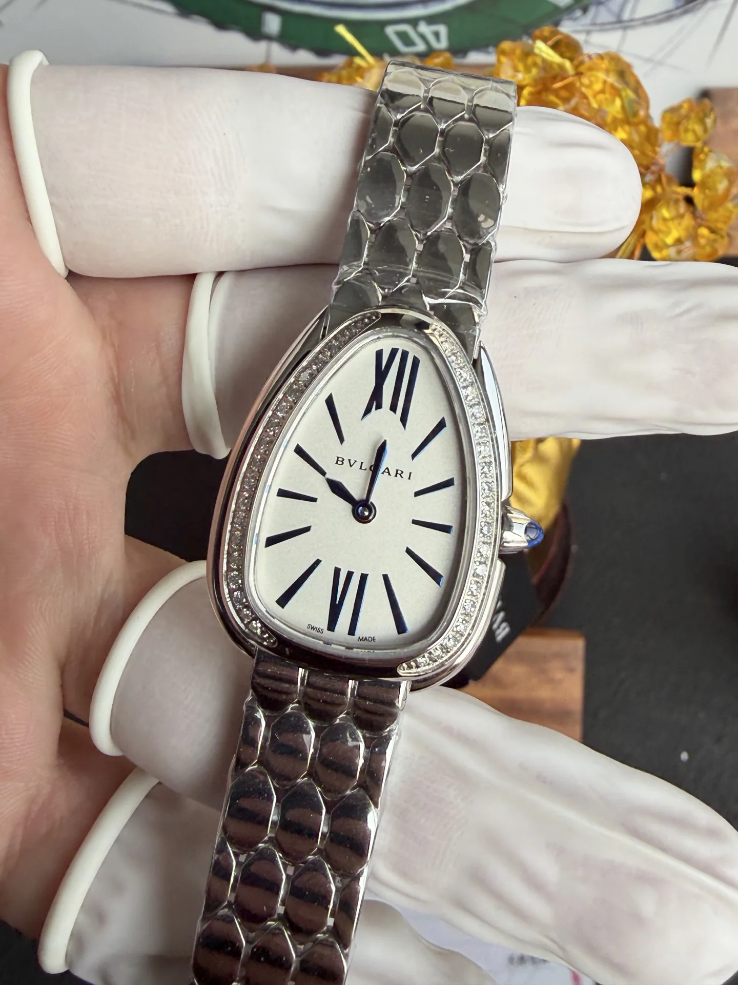 Serpenti Seduttori  l 쿼츠 무브먼트 l  리얼다이아몬드