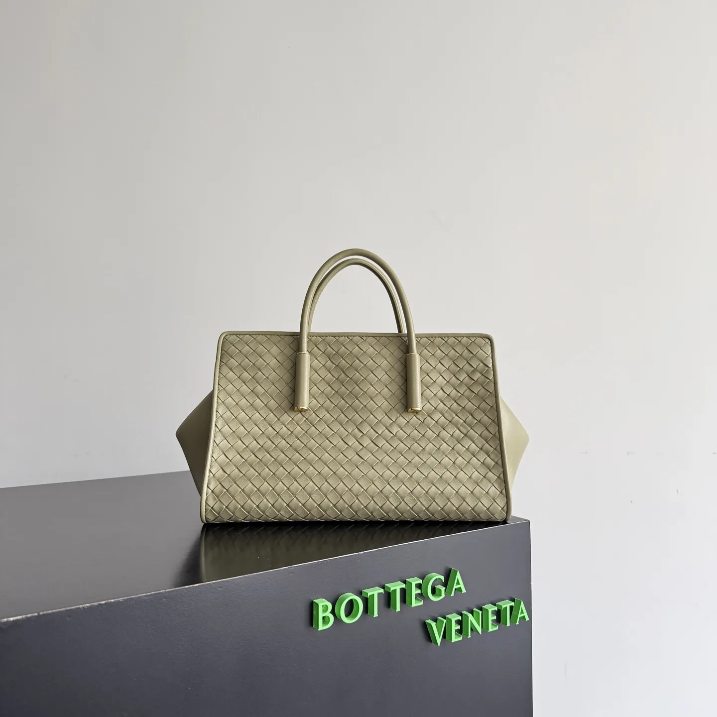 보테가베네타 스몰 바바리 토트백 875932 30*20.5*18cm