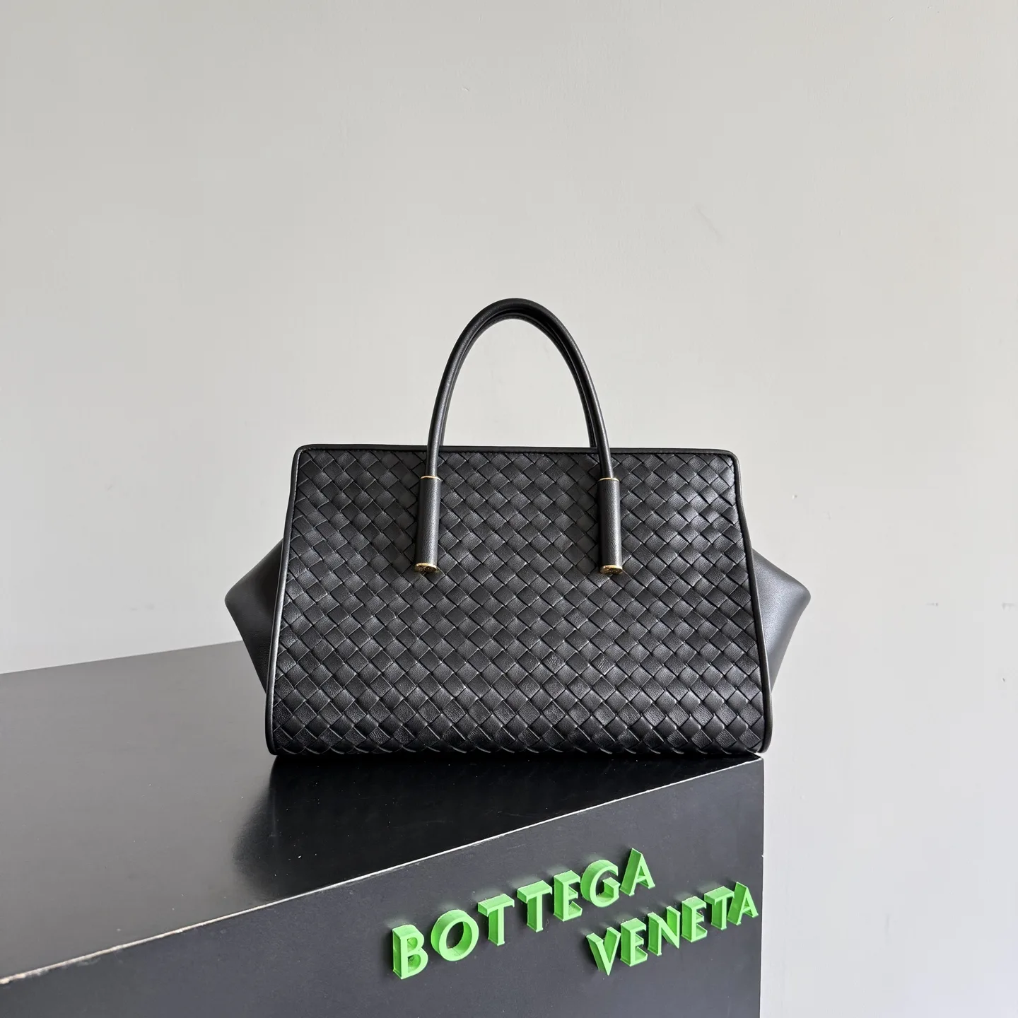 보테가베네타 스몰 바바리 토트백 875932 30*20.5*18cm