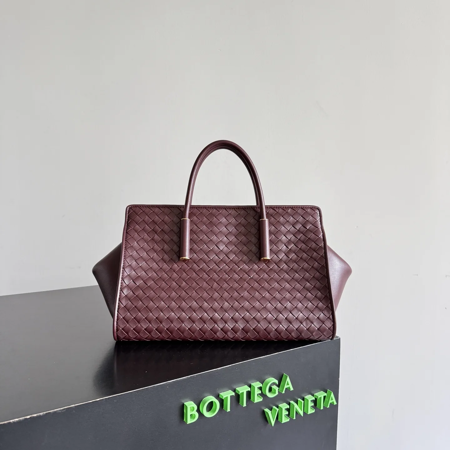 보테가베네타 스몰 바바리 토트백 875932 30*20.5*18cm